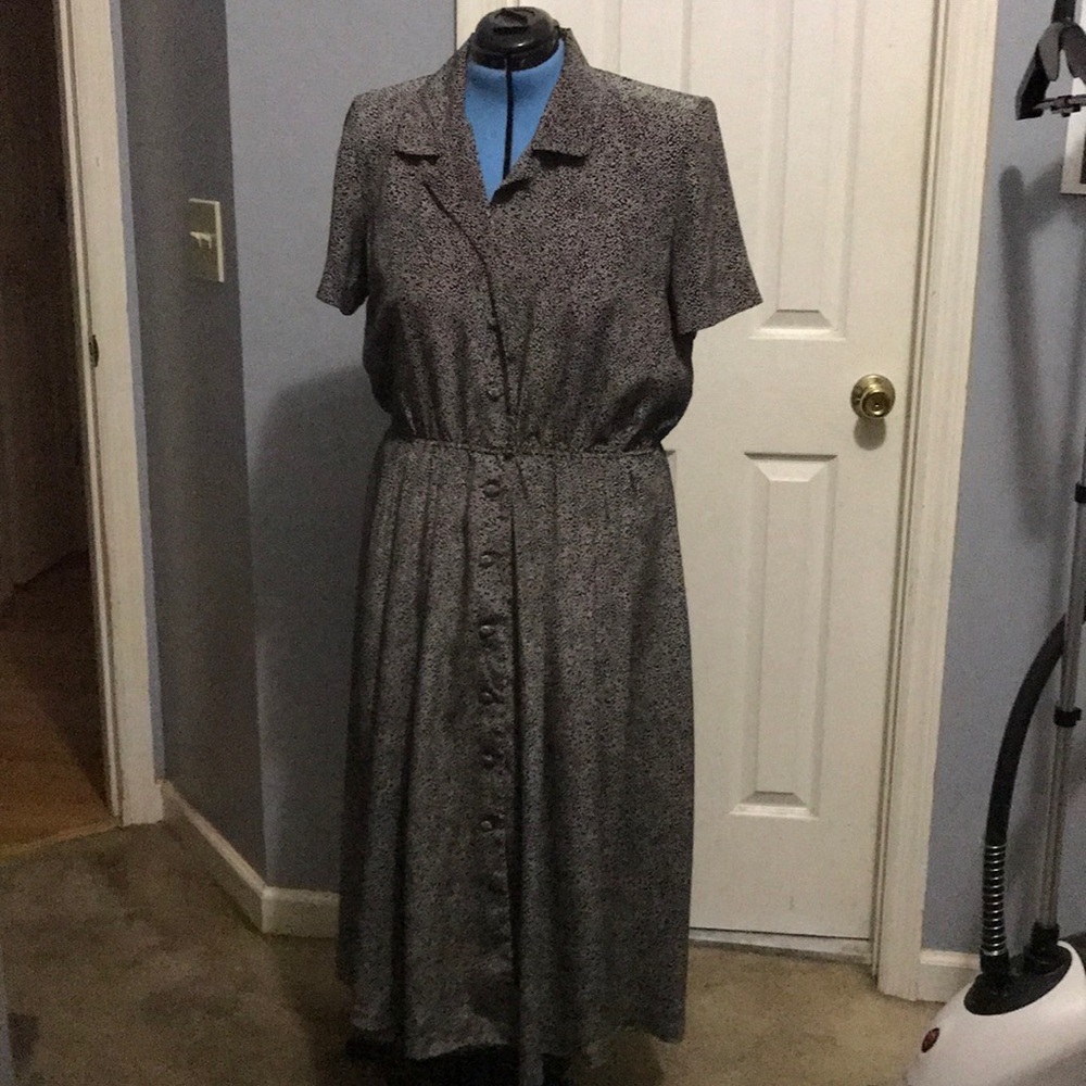 Leslie Fay black and white dress